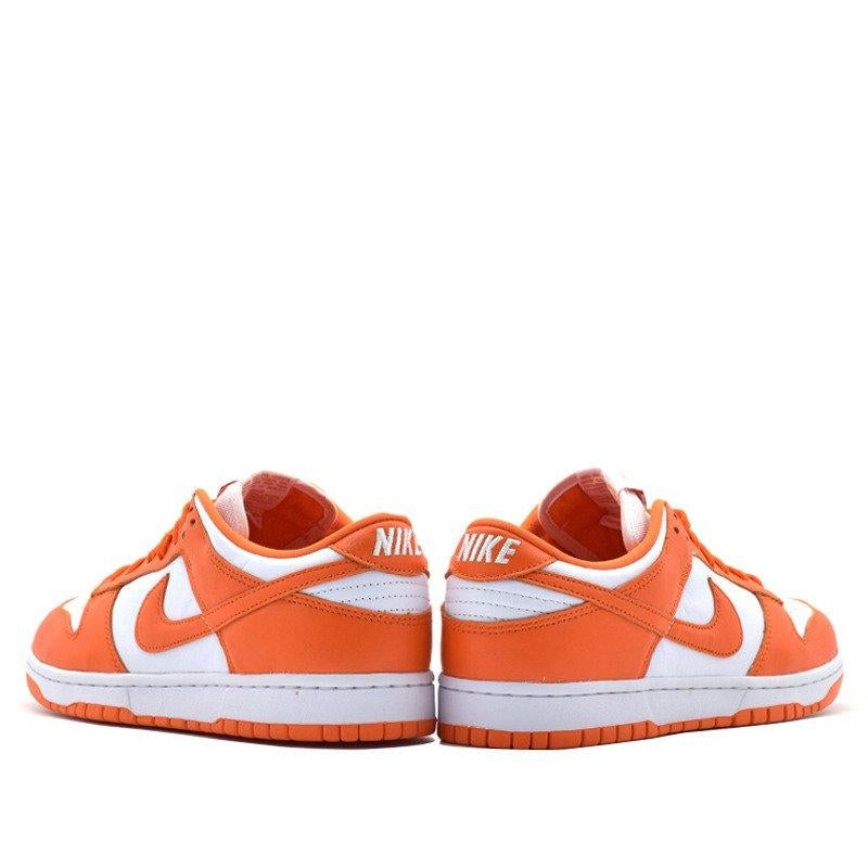 NIKE DUNK LOW SP